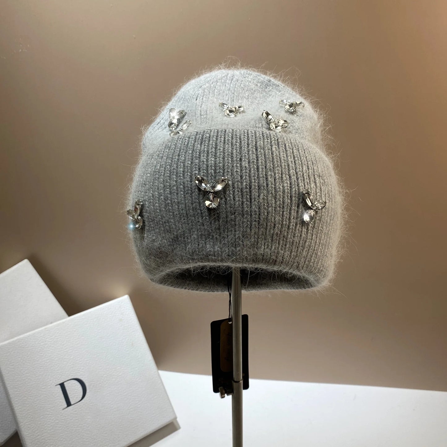 Rabbit Fur Luxury Rhinestones Winter Beanies Hats for Women Warm Knitted Hat Lady Outdoor Walking Bonnet Skiing Skullies