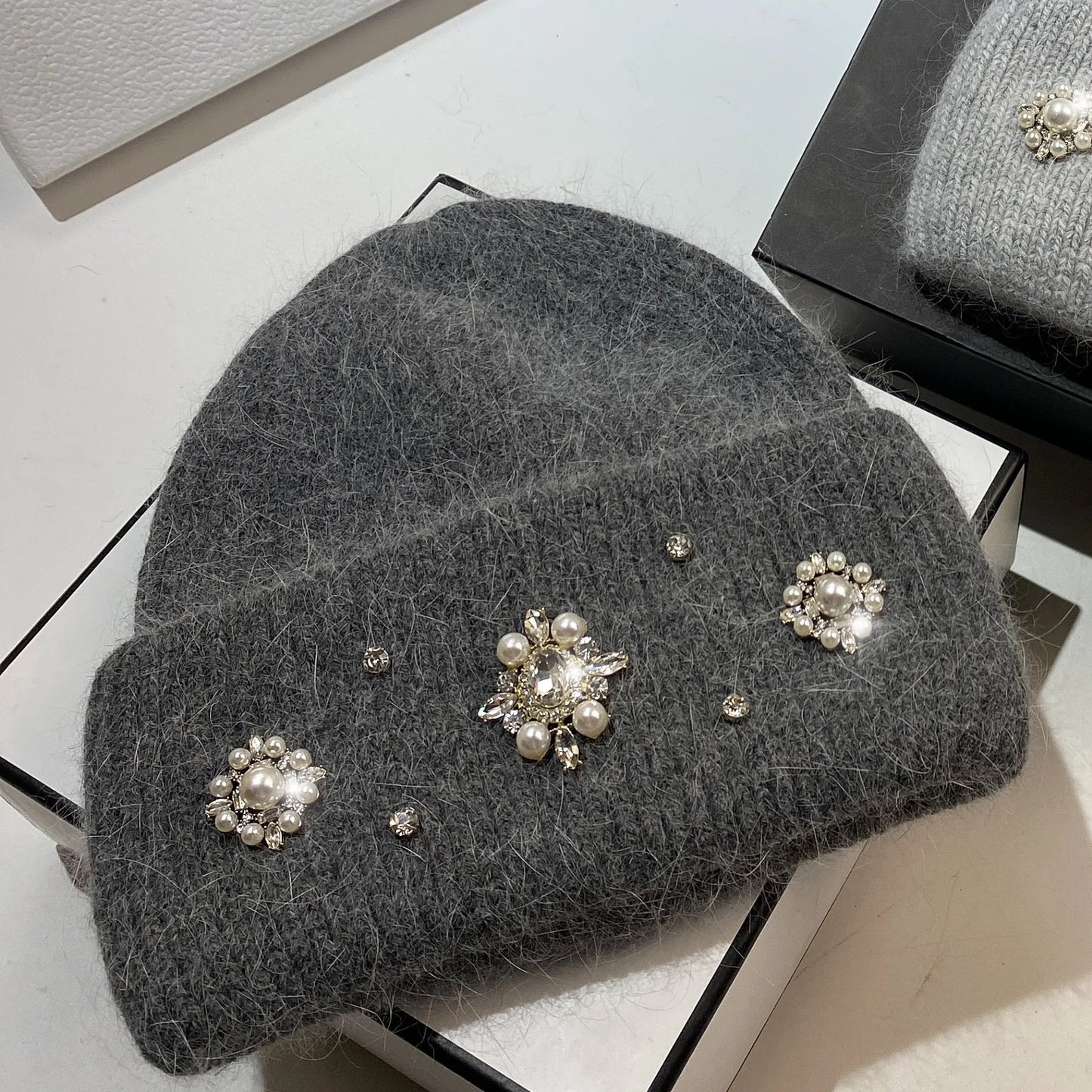 Women Luxury Rhinestones Knitted Hat Autumn Winter Rabbit Fur Beanie Cap Female Thicken Warm Skullies Caps